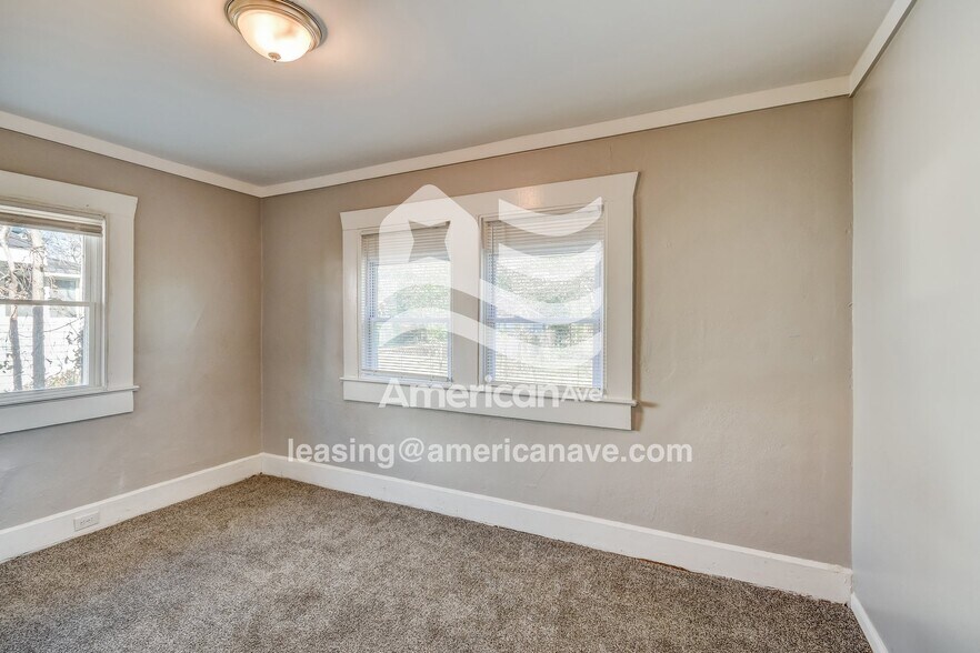 Building Photo - 625 27th St SW