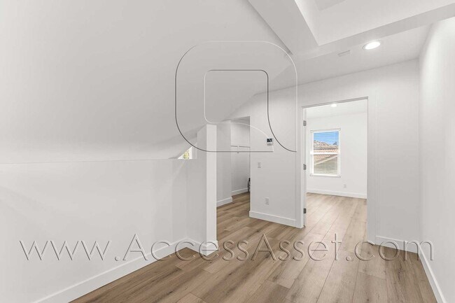 Building Photo - 10946 Thrush Dr