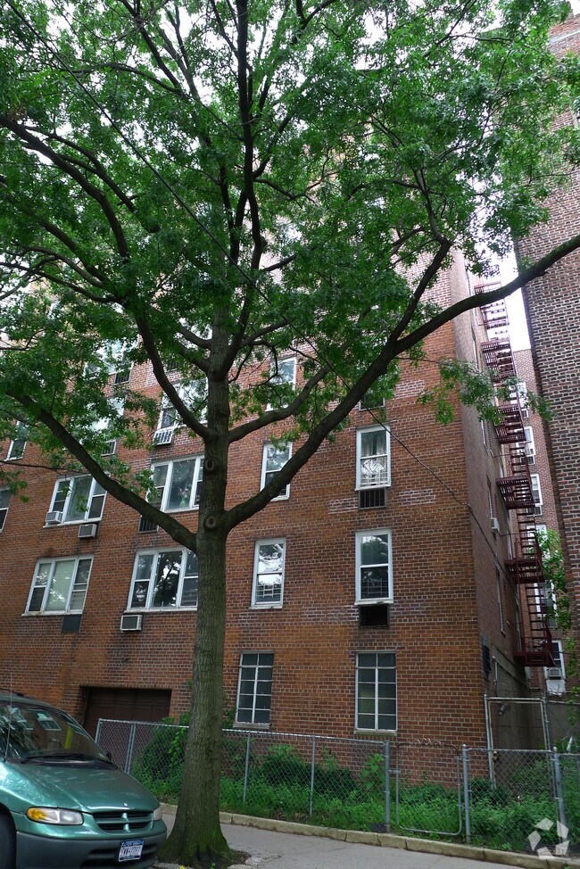 Primary Photo - 3435 Giles Pl