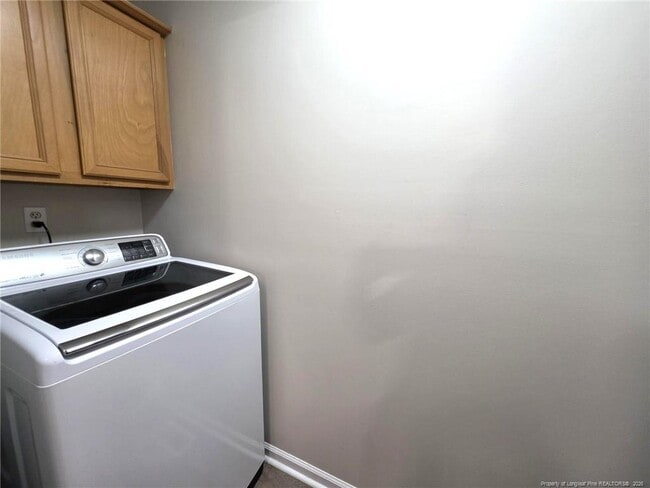 Building Photo - 910 Foxhunt Ln