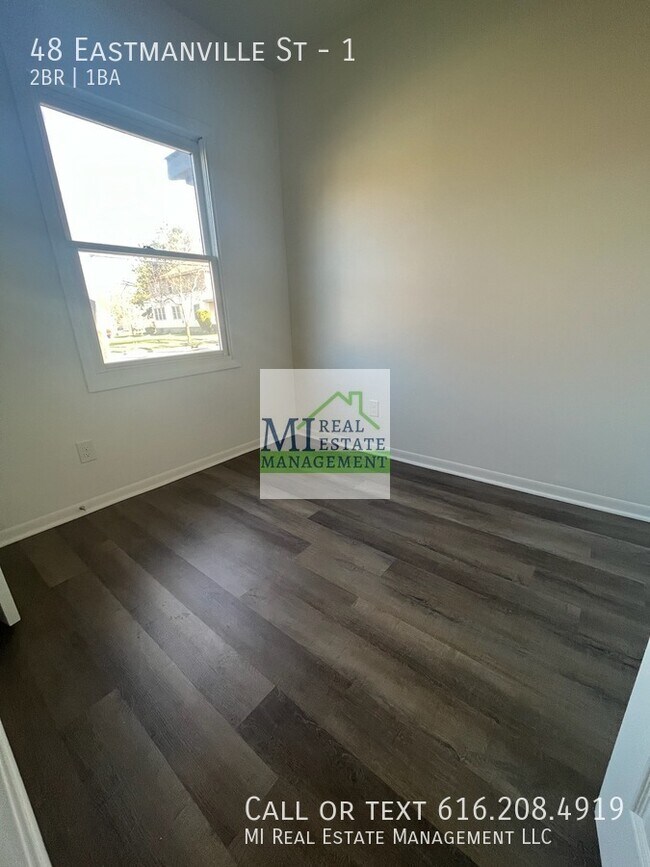 Building Photo - 48 Eastmanville St