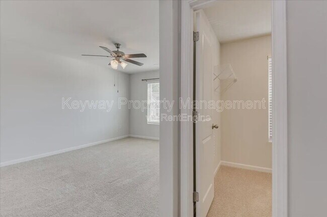 Building Photo - 930 Quaint Parish Cir