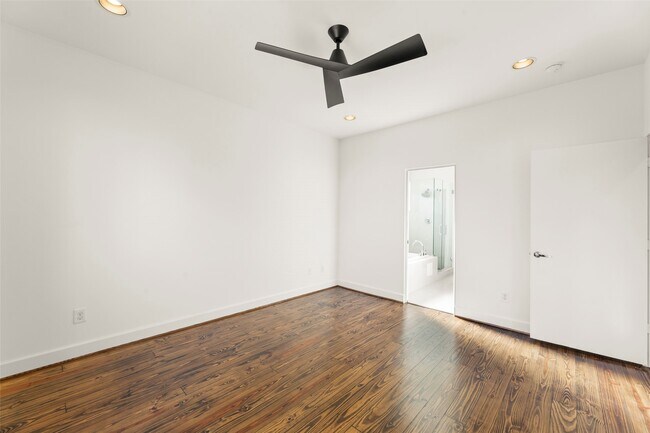 Building Photo - 1524 Blodgett St