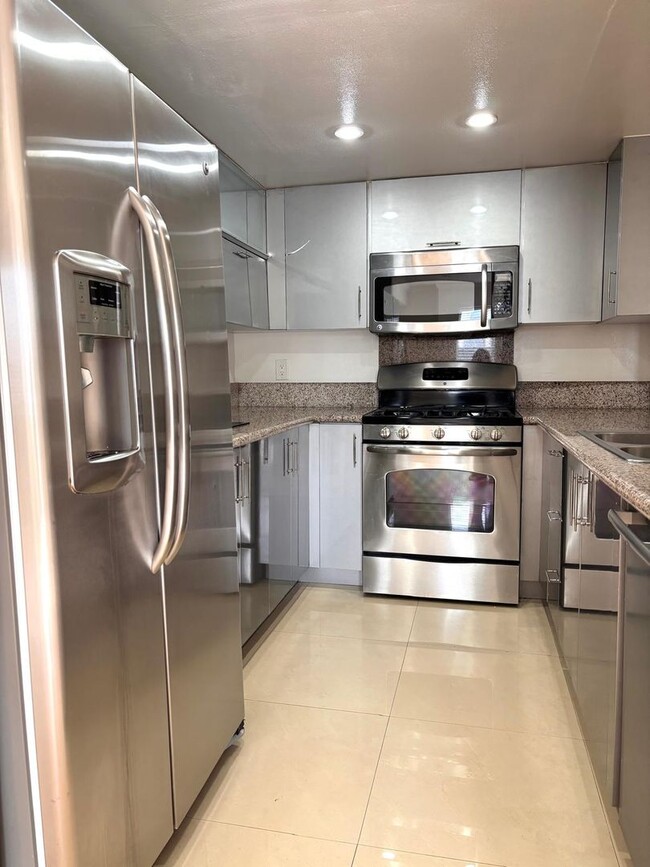 Building Photo - Welcome to 955 Figueroa Terrace.