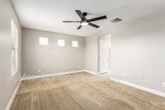 Building Photo - 4046 S 58th Ln