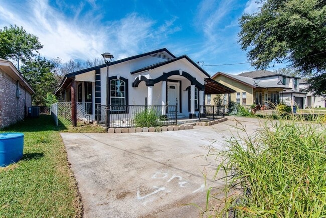 Building Photo - 3931 Abilene St