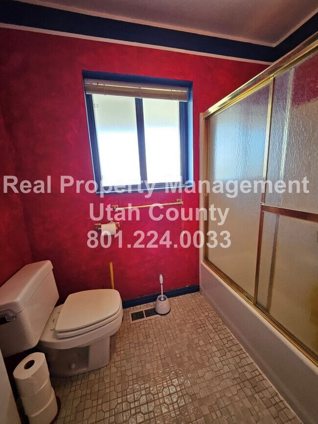 Building Photo - Elk Ridge Home with Unobstructed Valley Views