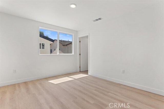 Building Photo - 707 W 80th St