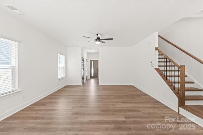 Building Photo - 2019 Wilson Ave