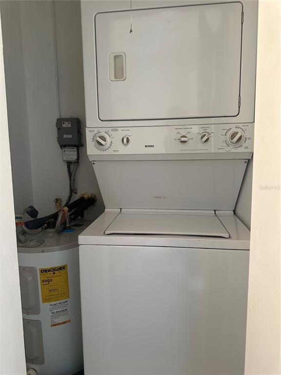 Building Photo - 624 Cambridge Way