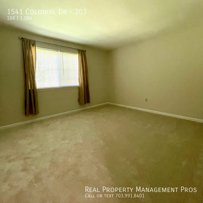 Building Photo - 1541 Colonial Dr