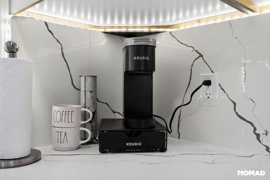 Building Photo - 2022 Boulderview Dr SE