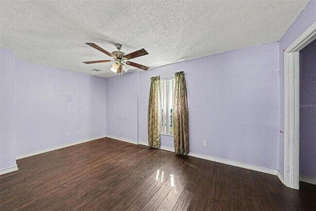 Building Photo - 1817 Coyote Pl