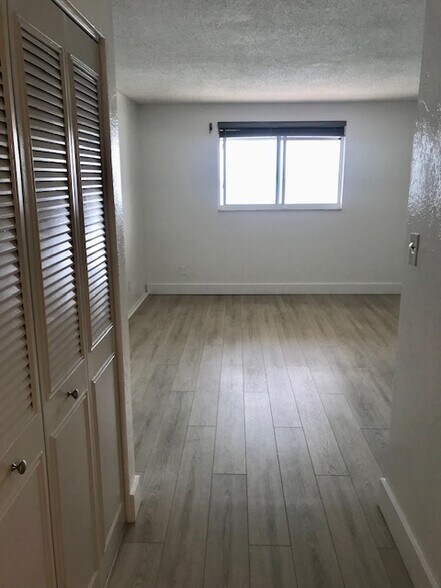 Master Bed - 89 S Atlantic Ave