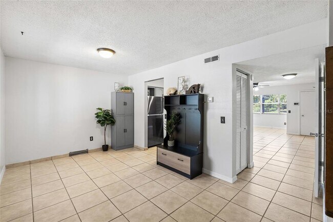 Building Photo - 4038 Cortez Dr
