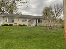 Building Photo - 1004 Elizabeth Dr