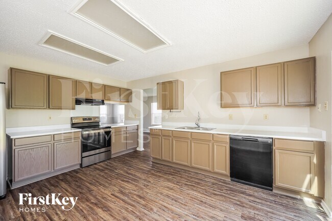 Building Photo - 7915 Cherry Glade