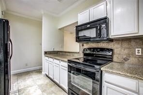 Building Photo - 5550 Spring Valley Rd