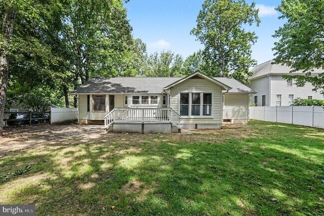 Building Photo - 1115 Aquia Dr