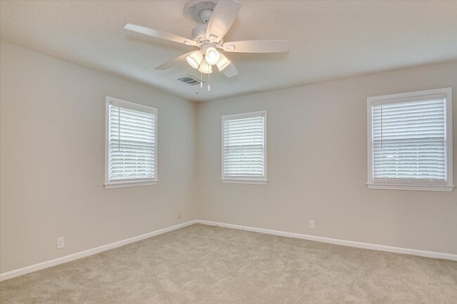 Building Photo - 986 Campbellton Dr