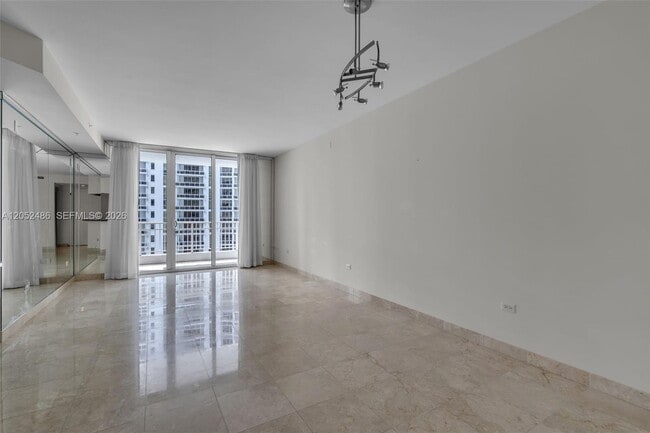 Building Photo - 801 Brickell Key Blvd