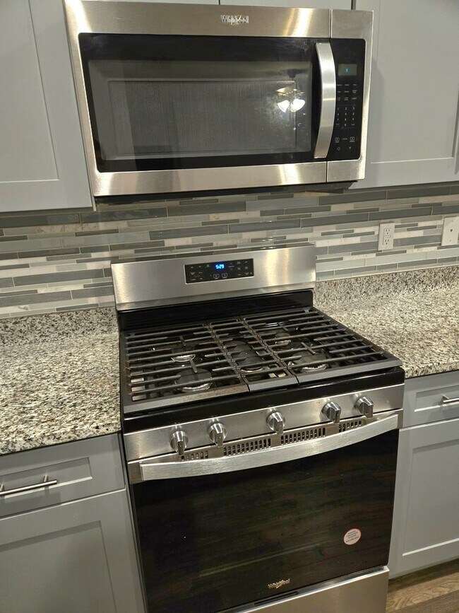 Building Photo - 4828 Southwind Rd