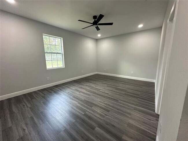 Building Photo - 18115 Cedarhurst Rd