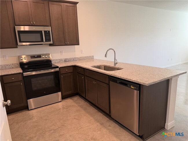 Building Photo - 2011 Bear Grass Rdg Rd