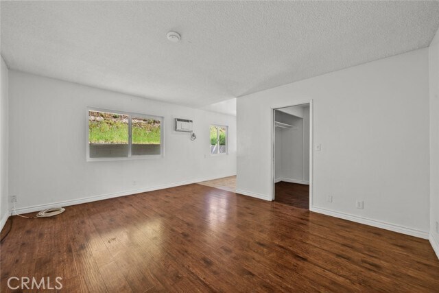 Building Photo - 1601 College View Dr