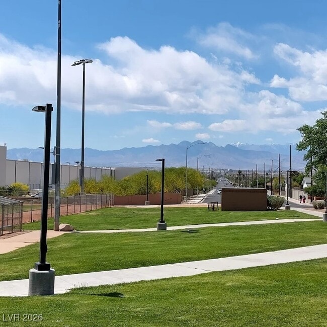 Building Photo - 4548 Aviation St