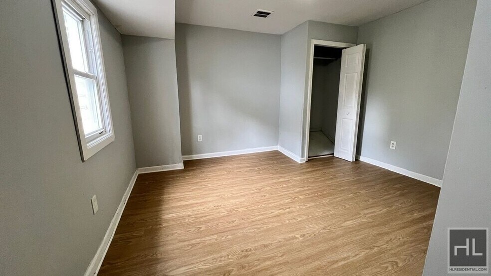 Building Photo - NORTH BURGHER AVENUE