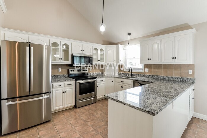 Building Photo - 303 Amesbury Dr