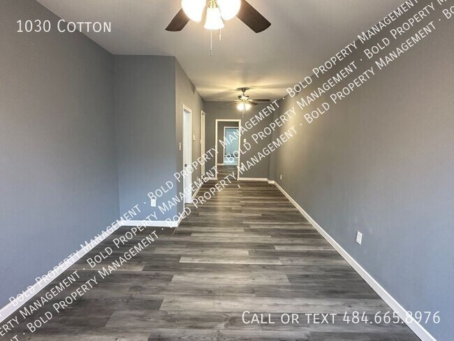 Building Photo - 1030 Cotton-