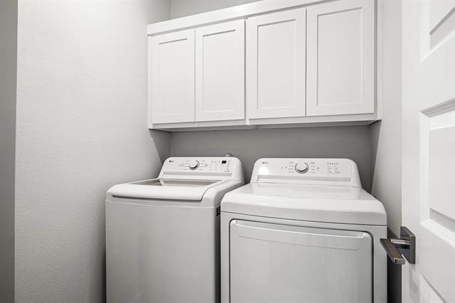 Building Photo - 804 War Admiral Dr