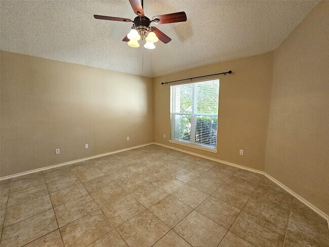 Building Photo - 2705 Francisco Dr