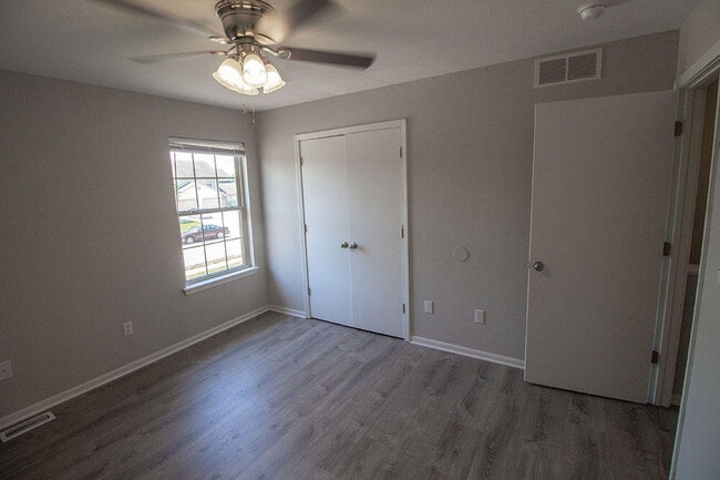 Building Photo - 1425 Greensboro Dr