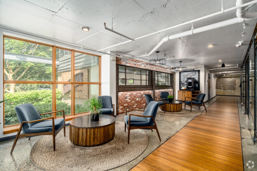 Lobby Photo - Youngstown Flats