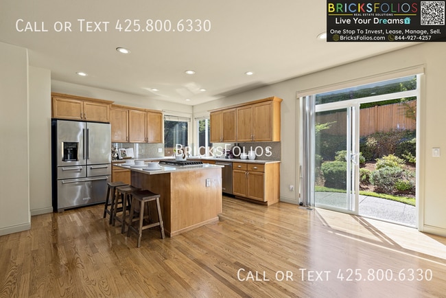 Building Photo - Executive Rental in Redmond – Luxury, Comf...