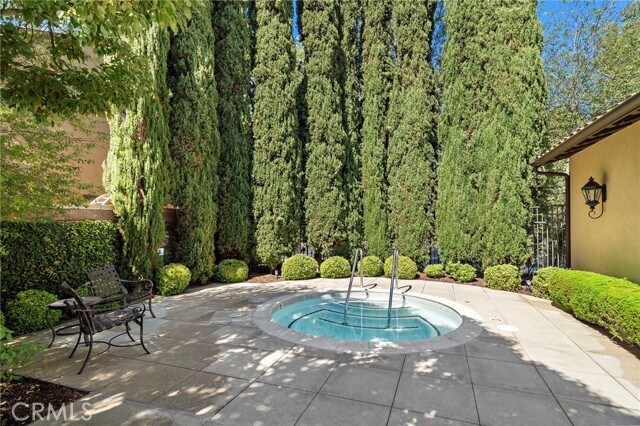 Building Photo - 61 Shade Tree