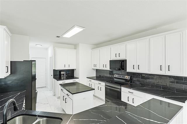 Building Photo - 3805 Overlook Ct