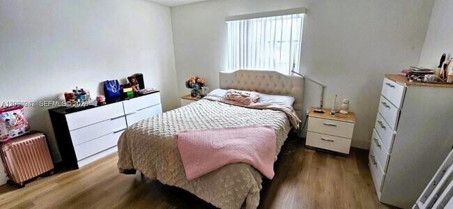 Building Photo - 4804 NW 79th Ave