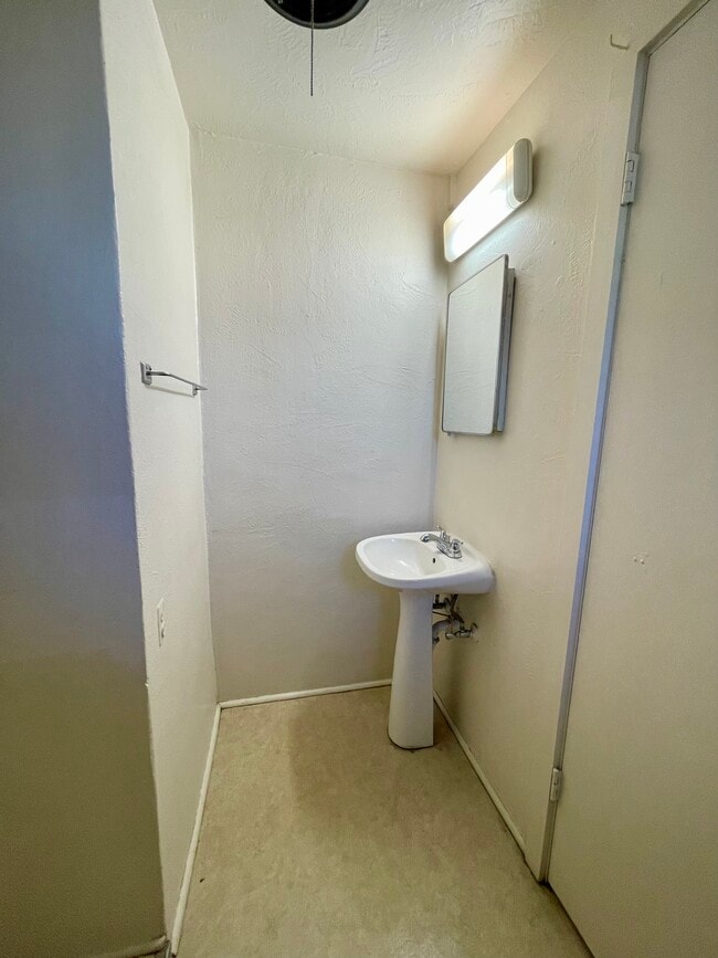 Building Photo - Girard UNM