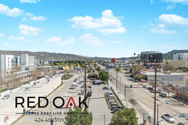 Building Photo - 11405 Chandler Blvd