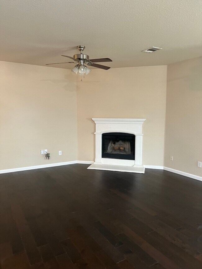 Building Photo - 1501 Applegate Way