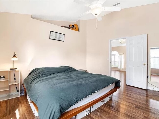 Building Photo - 10534 Opus Dr
