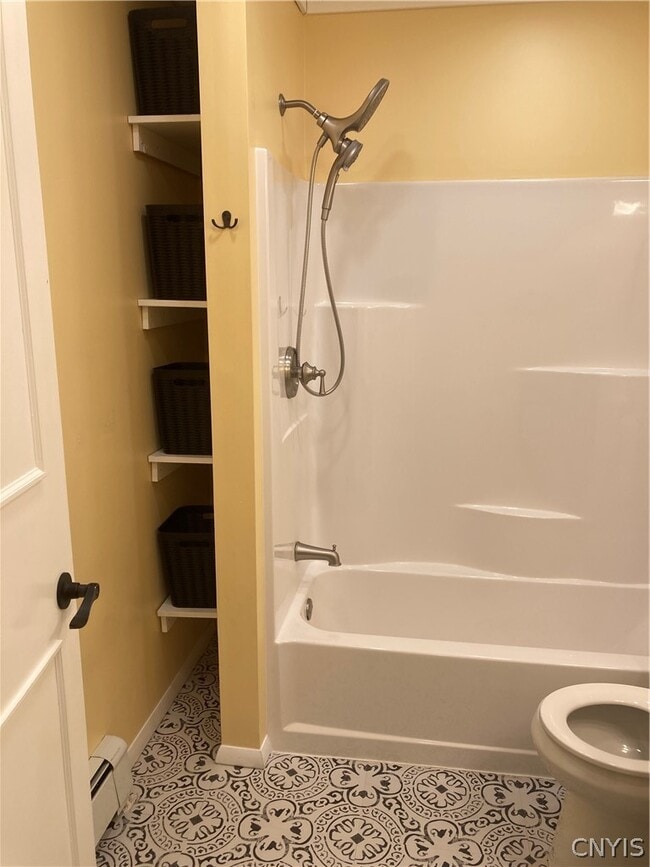 Building Photo - 449 Bugbee Dr