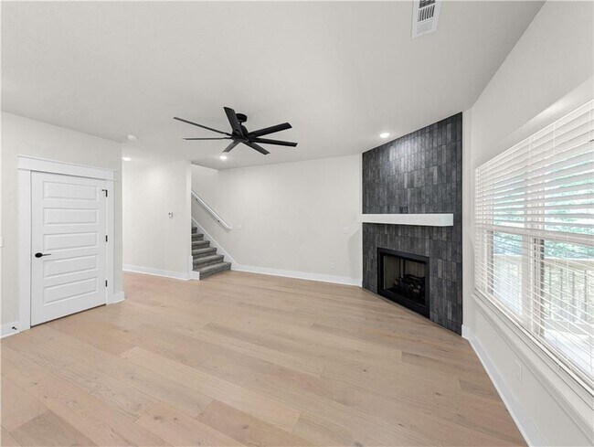 Building Photo - 30 Benwick Ln