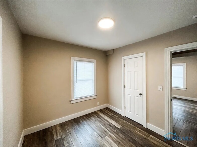 Building Photo - 2347 Bucklew Dr