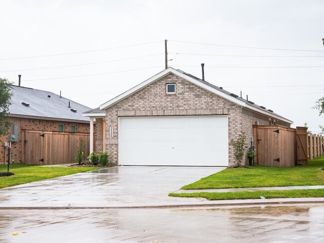 Building Photo - 31406 Pratola Serra Cir