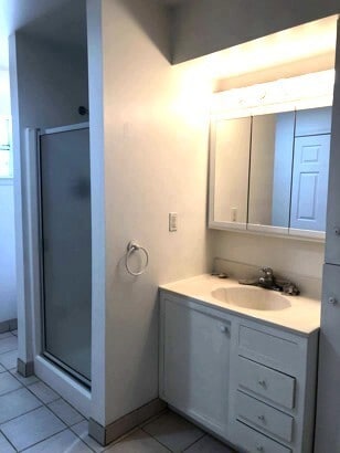 Building Photo - Central 2 Bedroom 2 Bath Home Duplex near ...